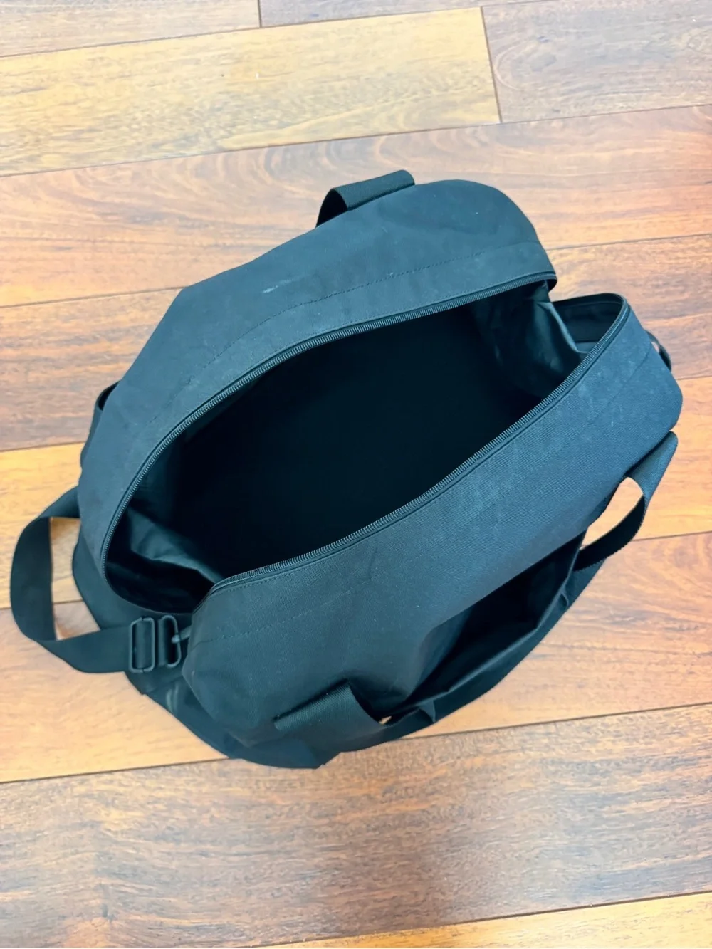 BÉIS Black Duffle Bag | Travel Carry-On Gym Bag with Trolley Sleeve